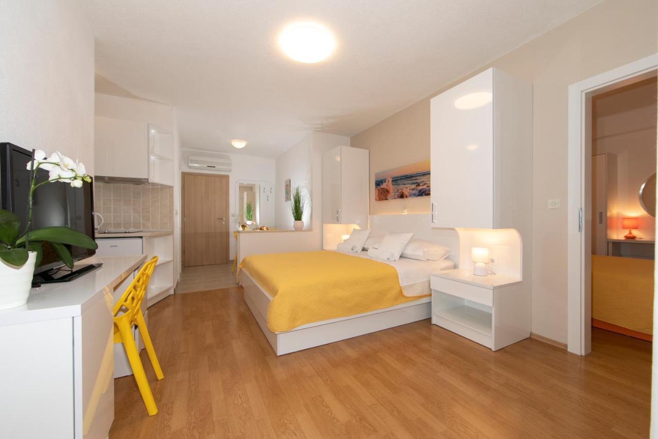 Apartments Milana 2 Tučepi Buitenkant foto