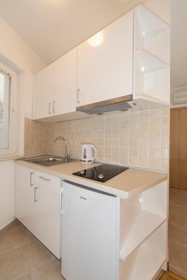 Apartments Milana 2 Tučepi Buitenkant foto